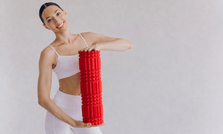 žena s penovým valcom